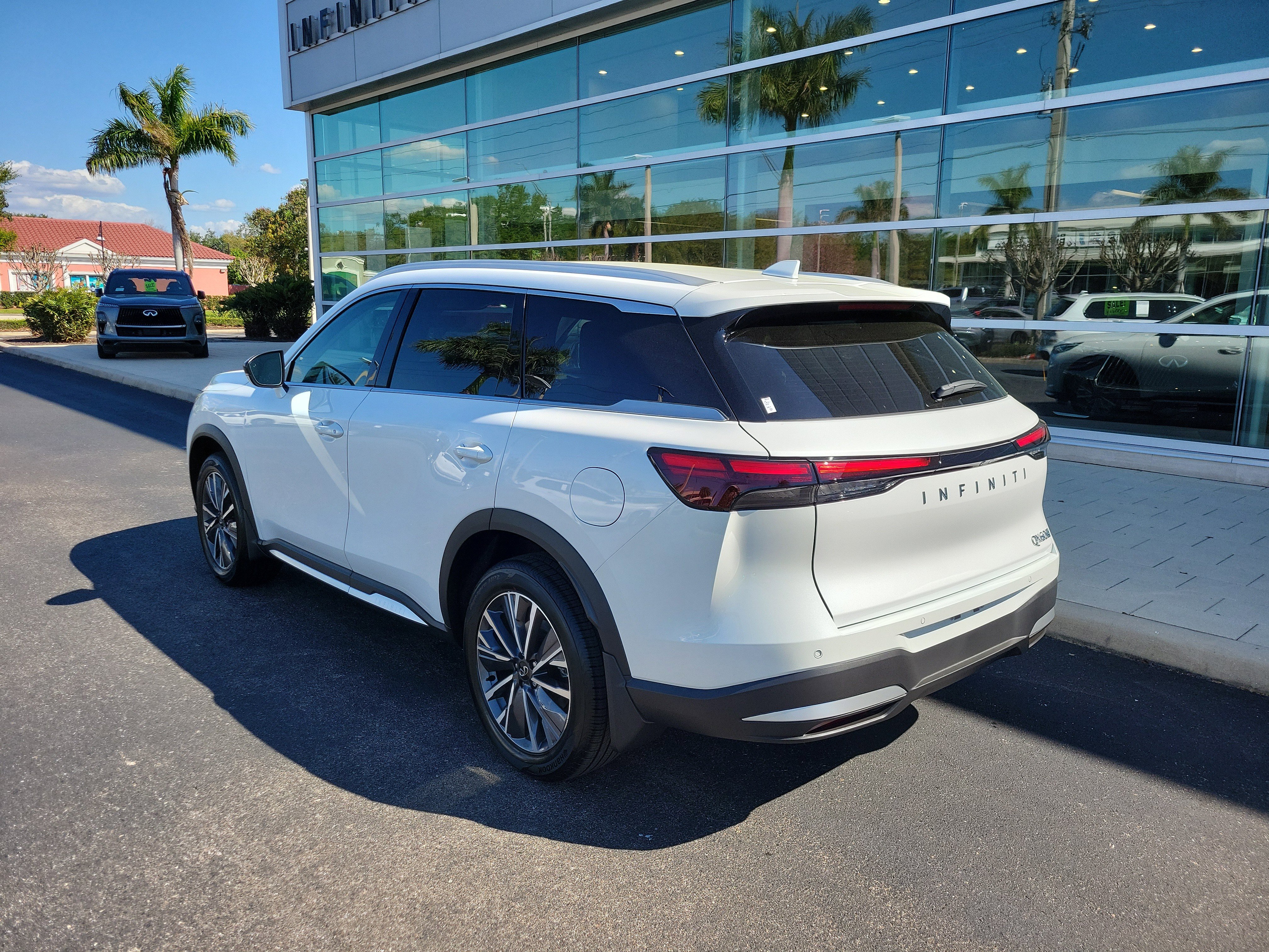 New 2026 INFINITI QX60 Luxe w/ Cargo Package image 6