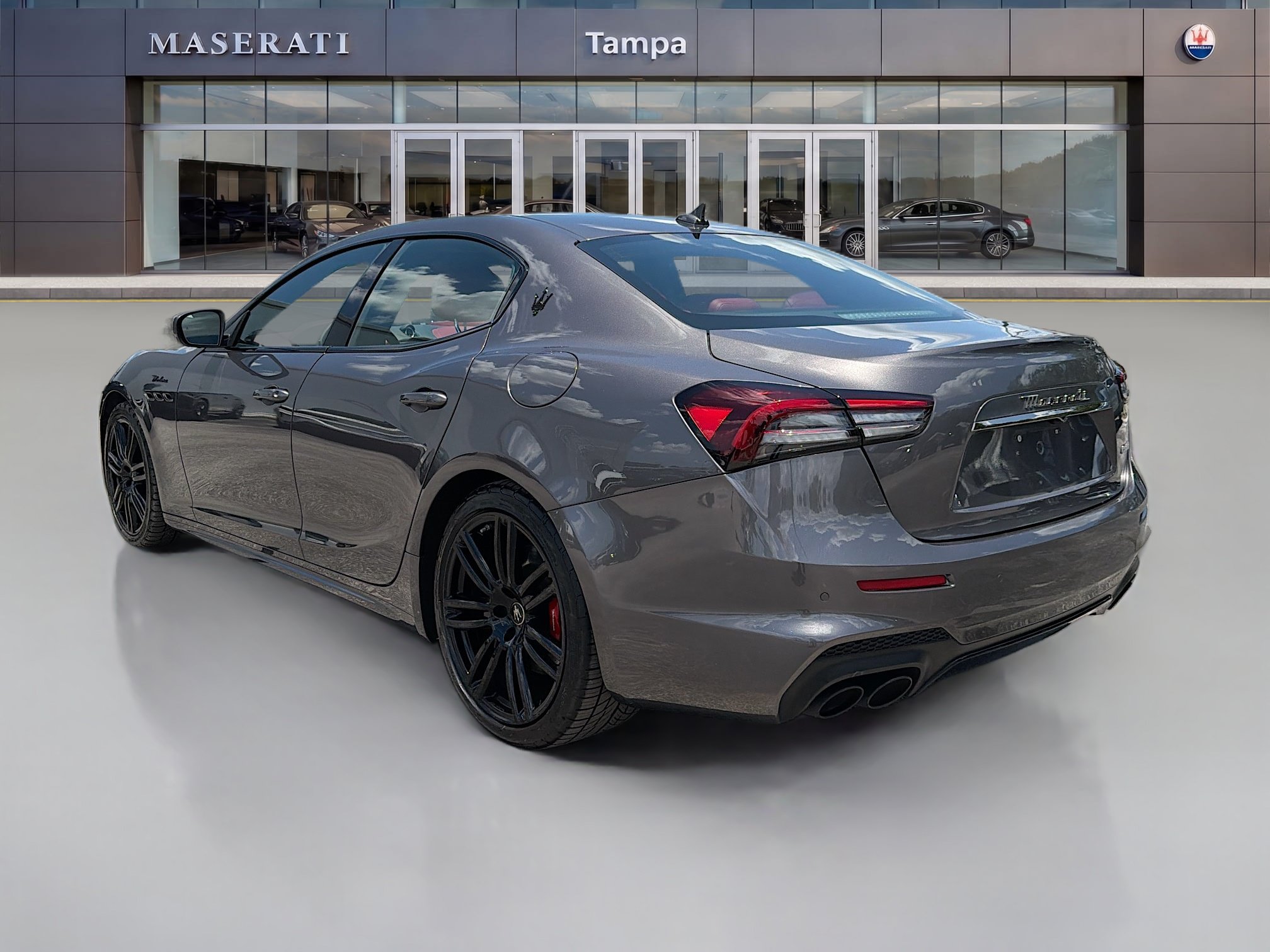 Used 2023 Maserati Ghibli Modena RWD image 5