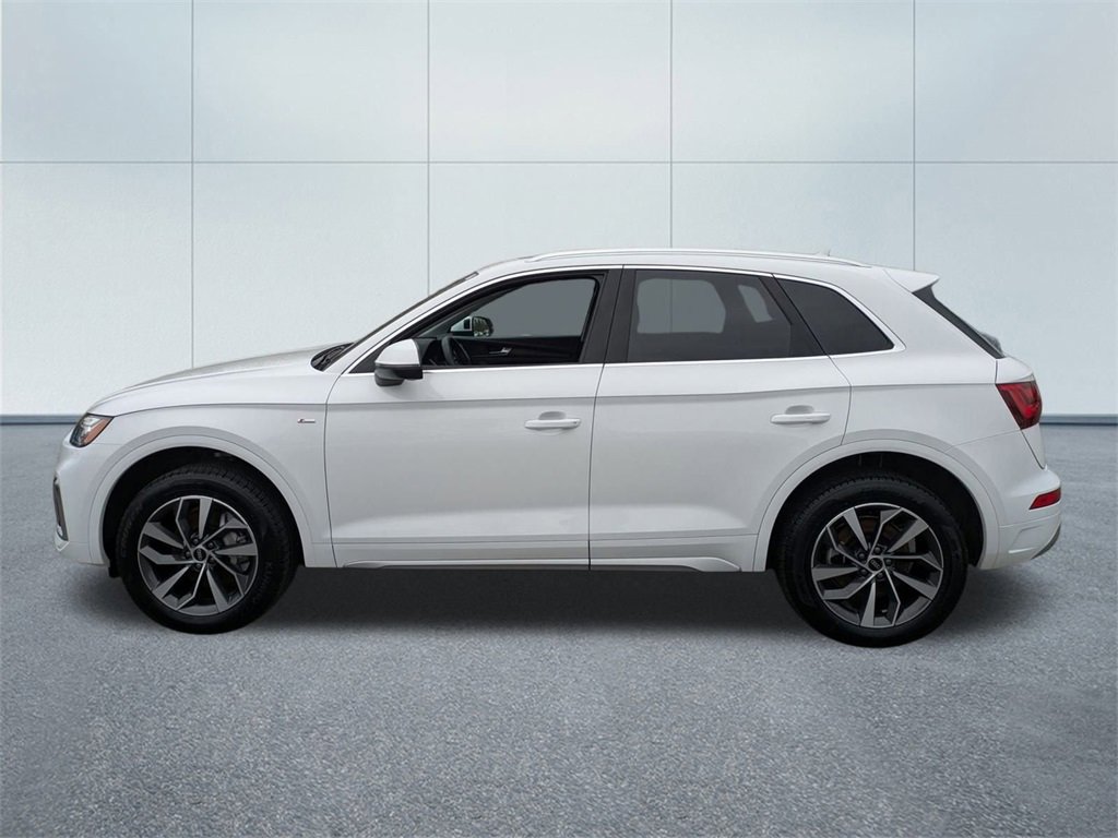 Used 2024 Audi Q5 2.0T Premium w/ Convenience Package image 6