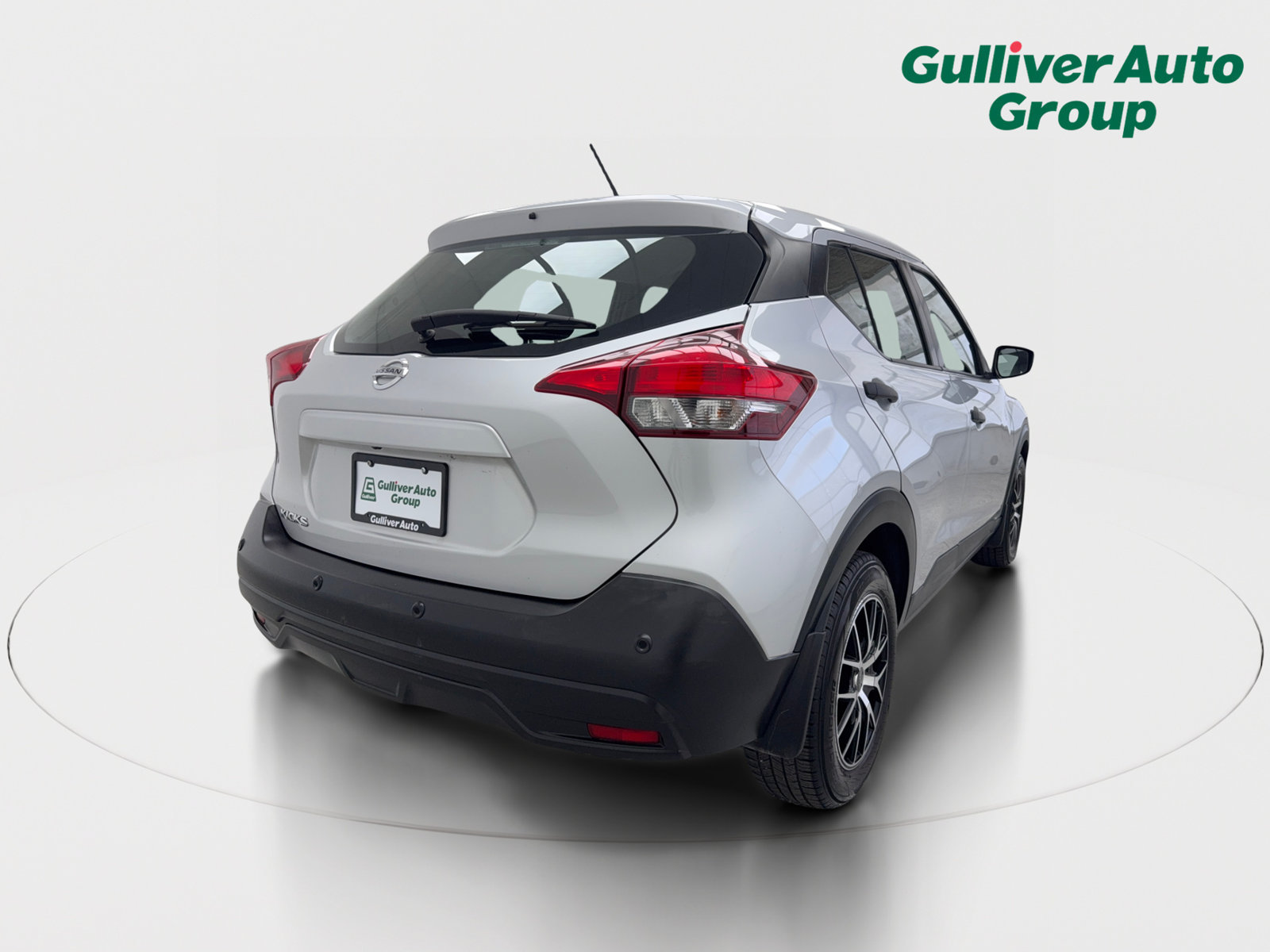 Used 2020 Nissan Kicks S FWD image 8