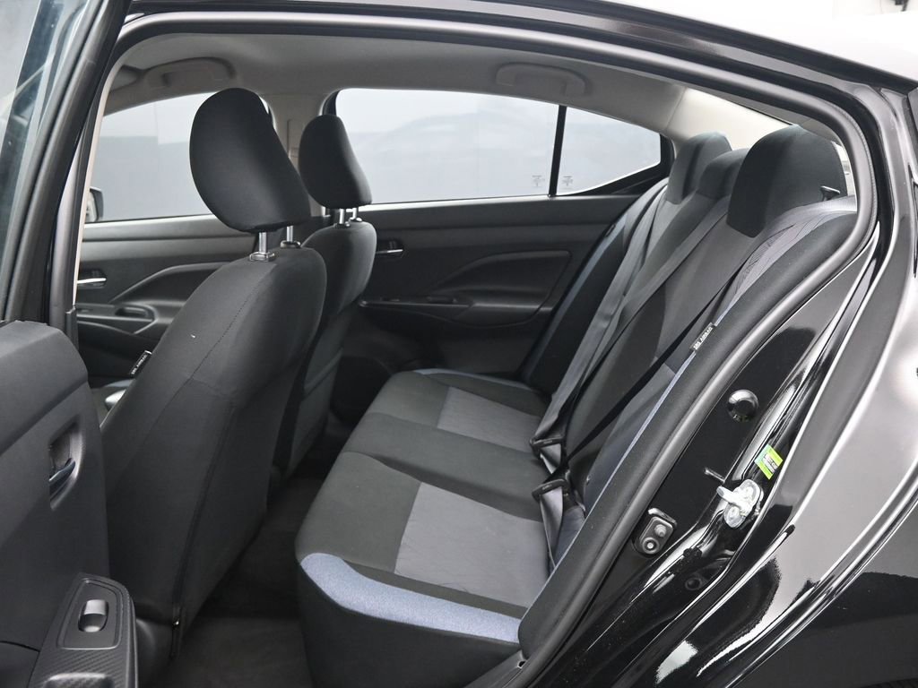 Used 2025 Nissan Versa SV image 16