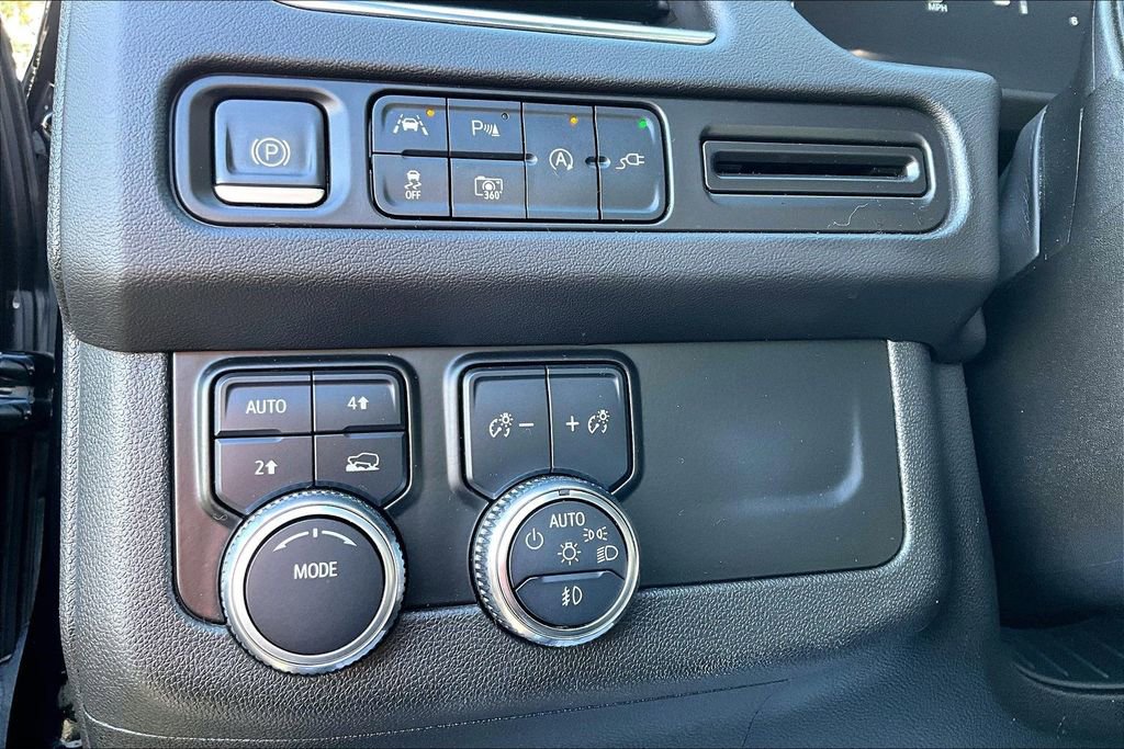 Used 2022 GMC Yukon SLT w/ SLT Premium Package image 33