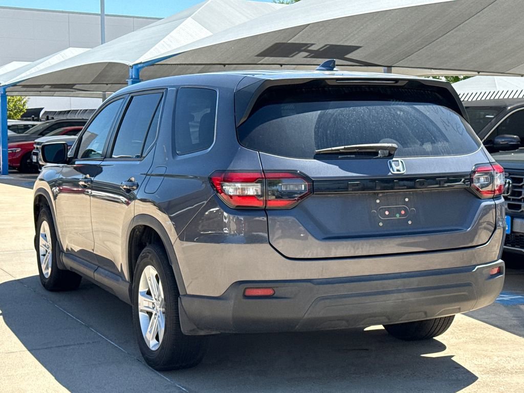 Used 2023 Honda Pilot LX image 8
