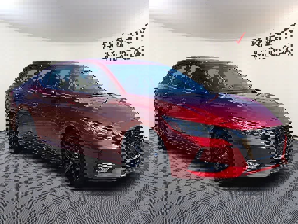 Used 2022 Nissan Sentra SR w/ Trunk Package image 3