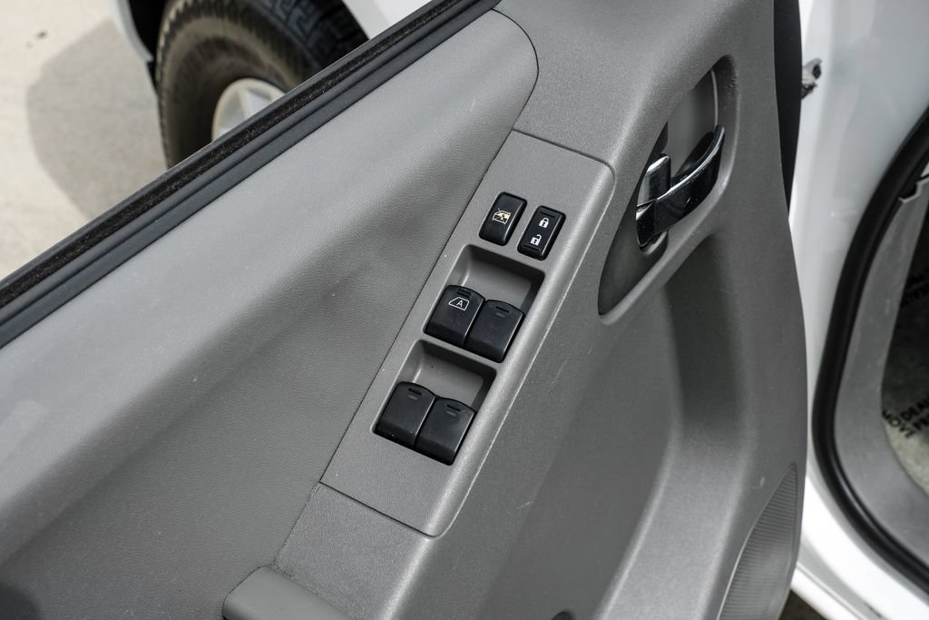 Used 2018 Nissan Frontier SV RWD image 39
