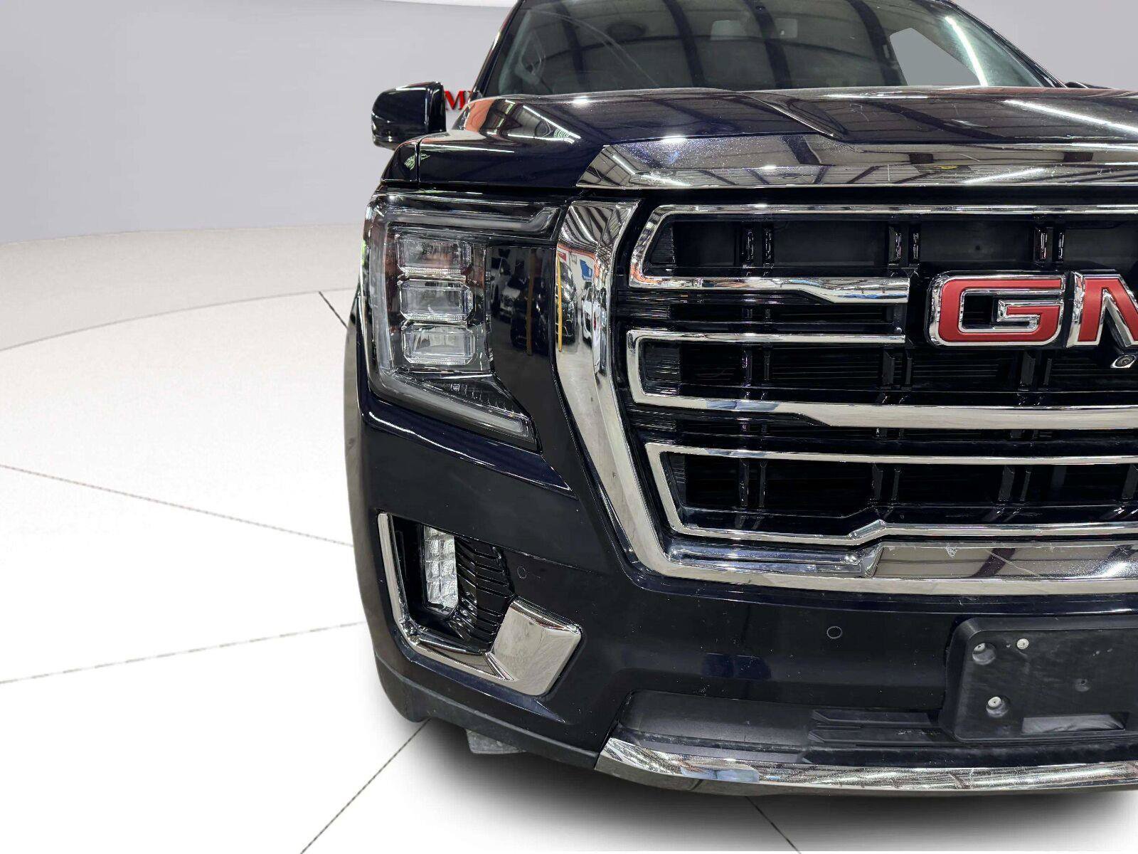 Used 2022 GMC Yukon SLT w/ SLT Luxury Package AWD/4WD image 10