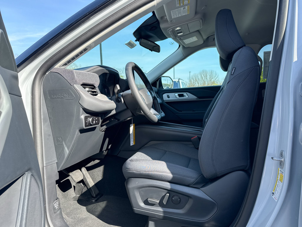 New 2026 Ford Explorer Active AWD/4WD image 5