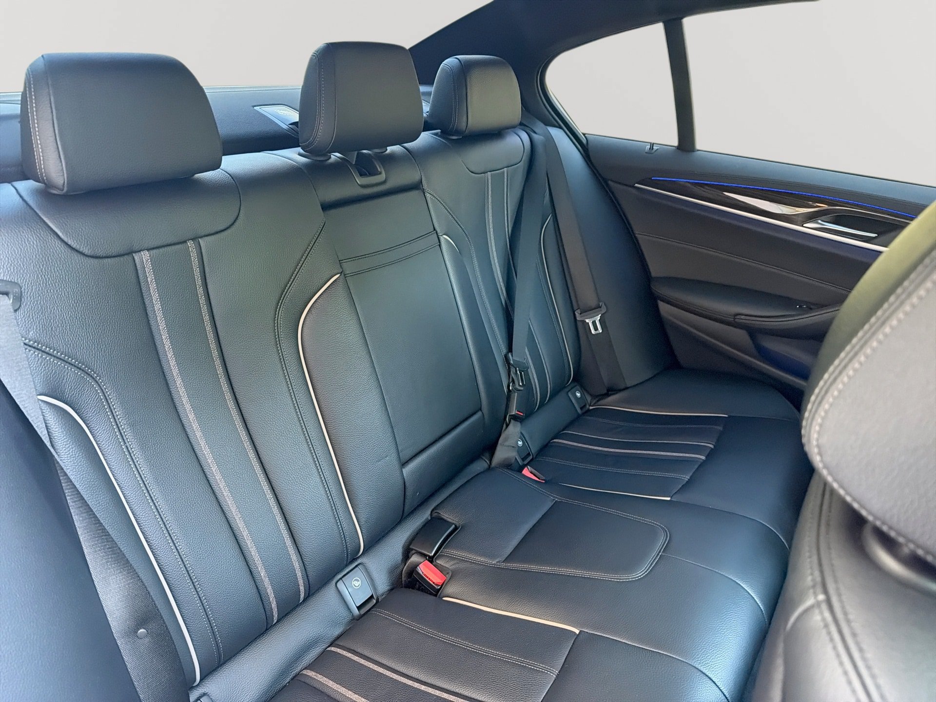 Used 2018 BMW 540i xDrive w/ M Sport Package AWD/4WD image 26