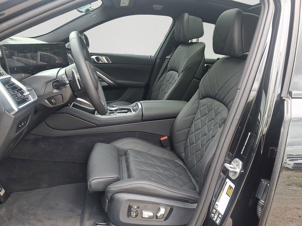 Used 2025 BMW X6 M60i AWD/4WD image 14