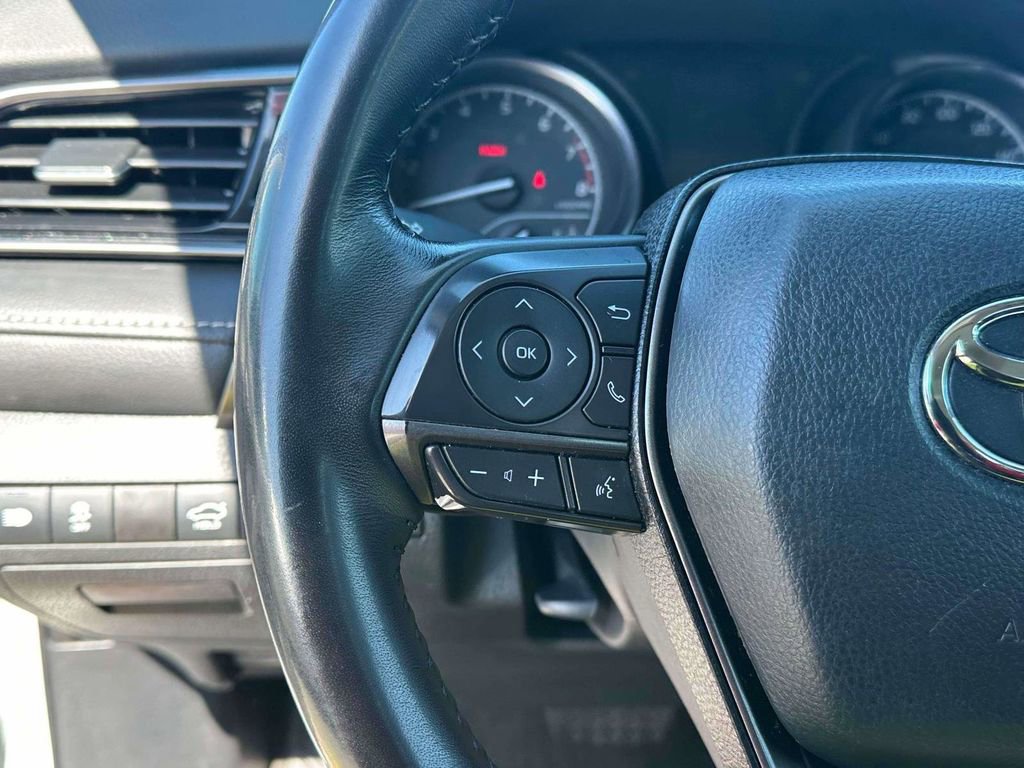 Used 2024 Toyota Camry SE FWD image 19