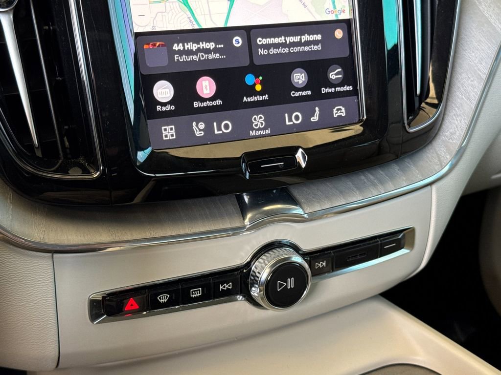 Certified 2024 Volvo XC60 B5 Plus w/ Protection Package Premier image 20