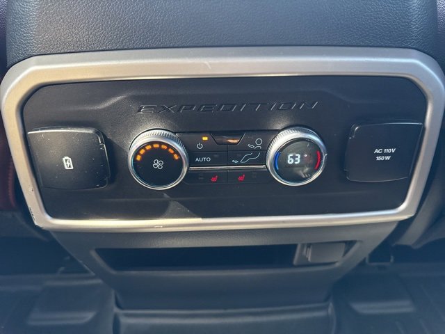 Used 2022 Ford Expedition Limited image 19