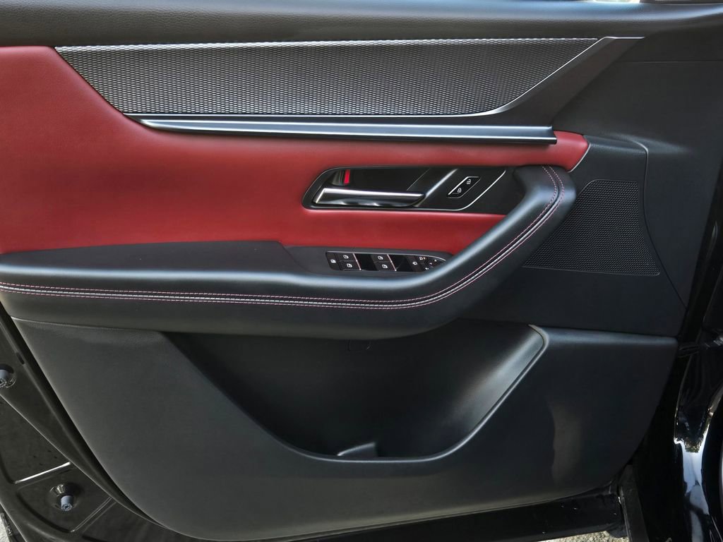 Certified 2025 MAZDA CX-70 Plug-In Hybrid w/ Premium Plus image 11