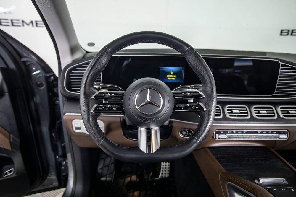 Used 2024 Mercedes-Benz GLS 450 4MATIC image 28