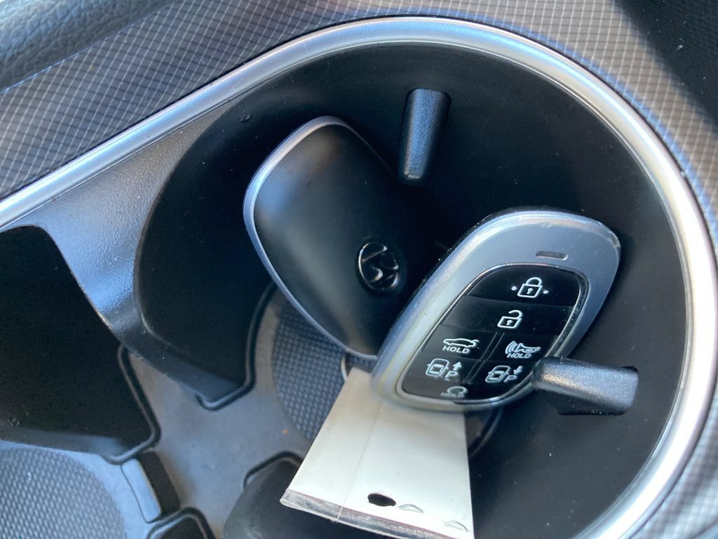 Used 2022 Hyundai Sonata Limited w/ Cargo Package FWD image 36