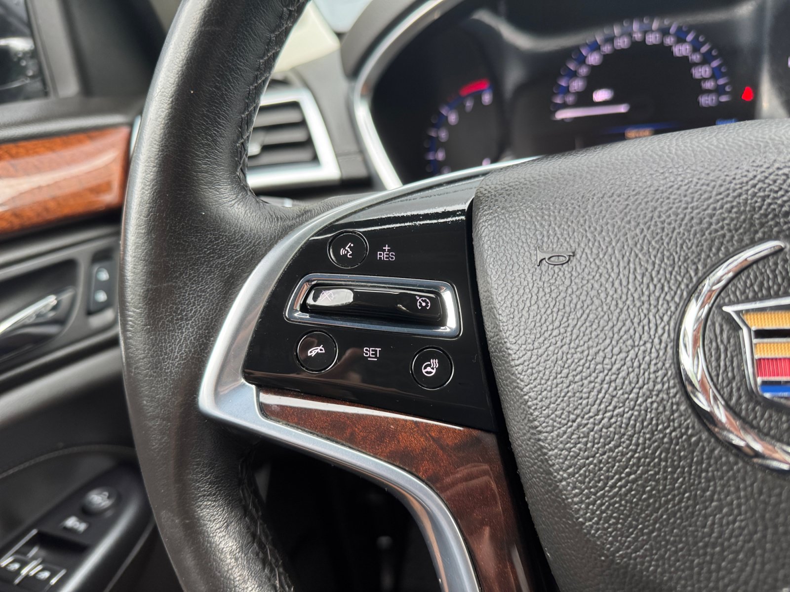 Used 2016 Cadillac SRX Luxury AWD/4WD image 25