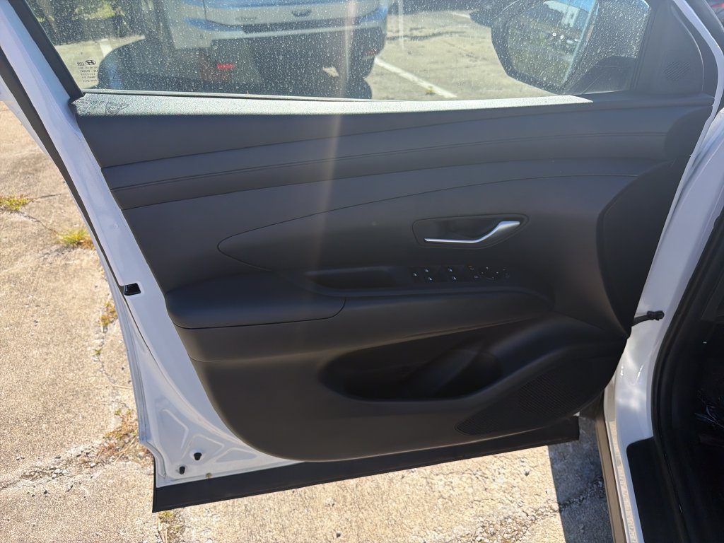 Used 2026 Hyundai Tucson SE FWD image 12