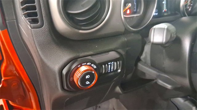 Used 2021 Jeep Gladiator Sport image 25