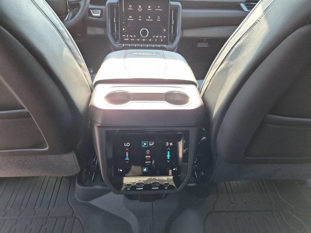 New 2026 GMC Yukon AT4 Ultimate AWD/4WD image 38