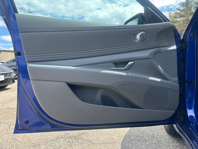 New 2026 Hyundai Elantra SEL Sport Premium FWD image 11