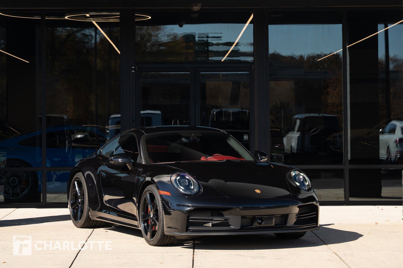 Used 2025 Porsche 911 Carrera image 1
