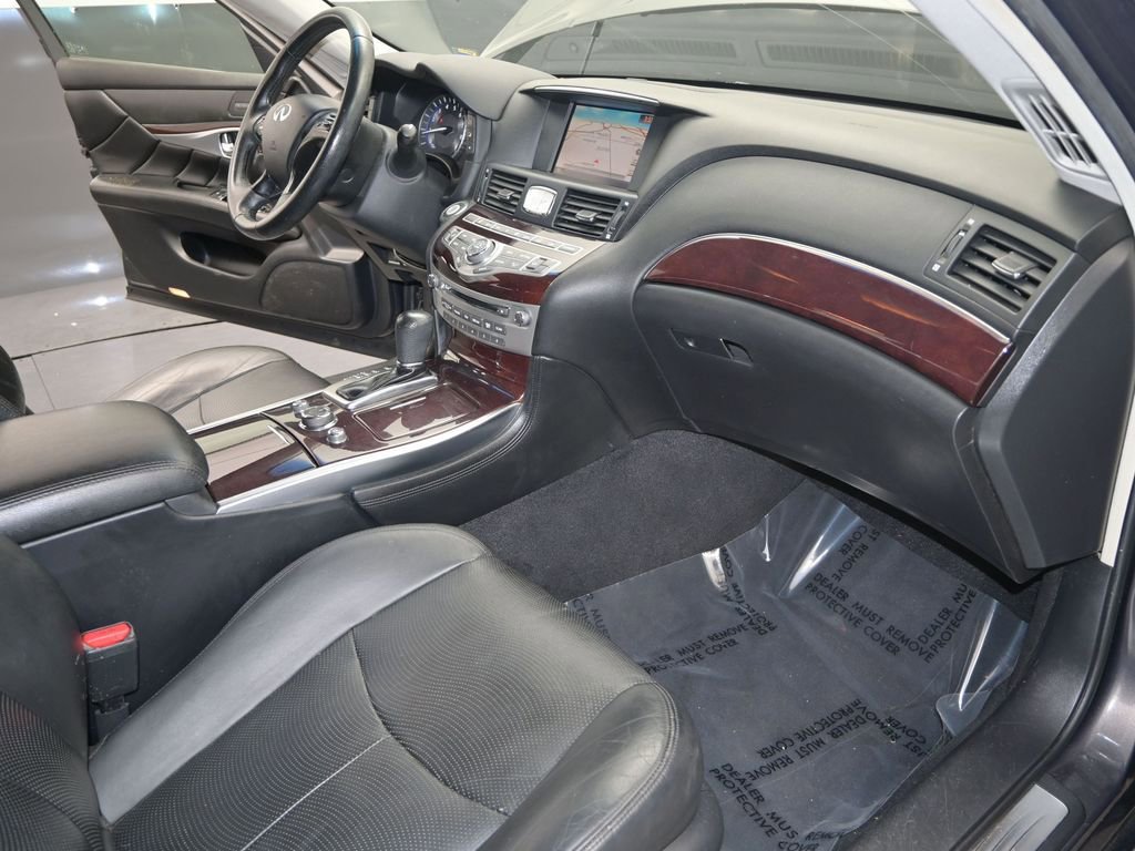 Used 2011 INFINITI M37 w/ Premium Pkg image 24