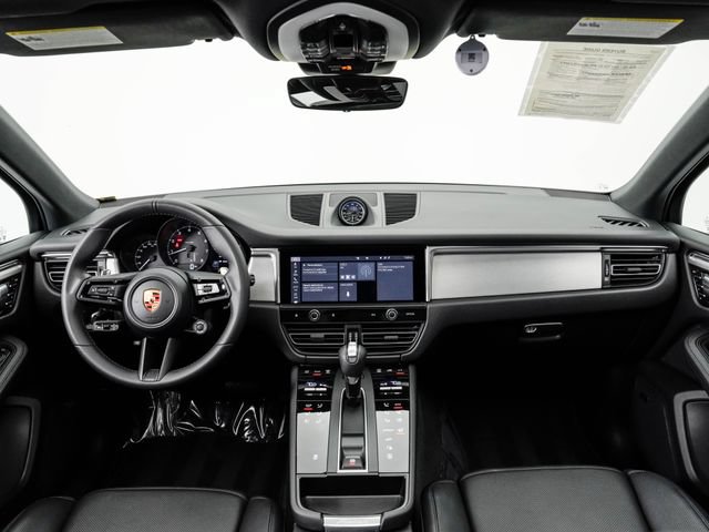 Certified 2026 Porsche Macan AWD/4WD image 26