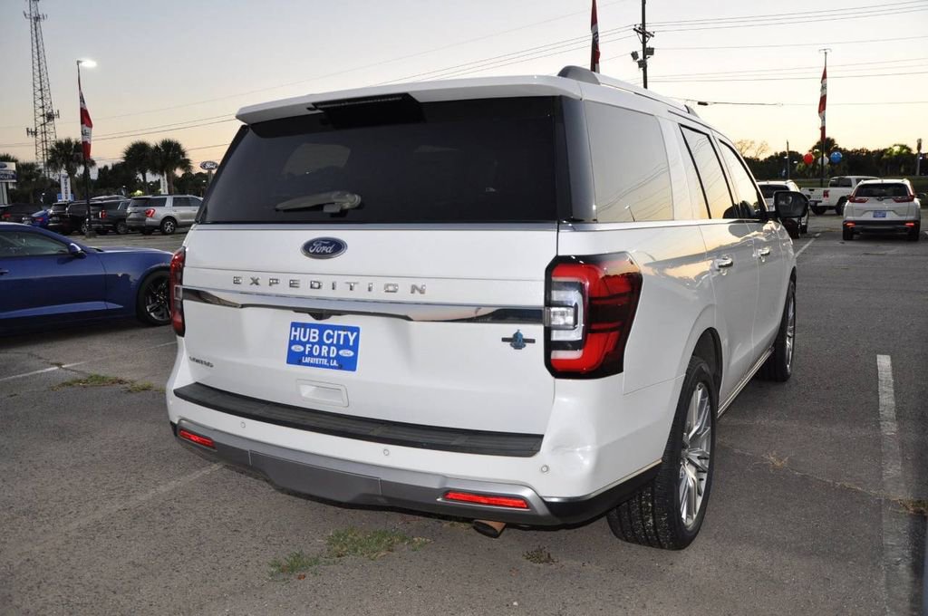 Used 2022 Ford Expedition Limited image 5