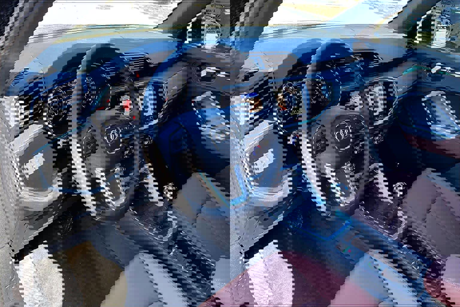 Used 2024 Audi Q3 2.0T Premium Plus image 18