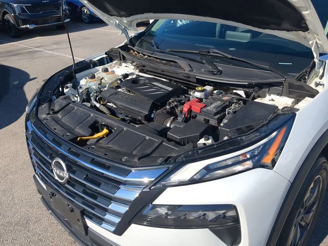 Used 2024 Nissan Rogue SV image 46