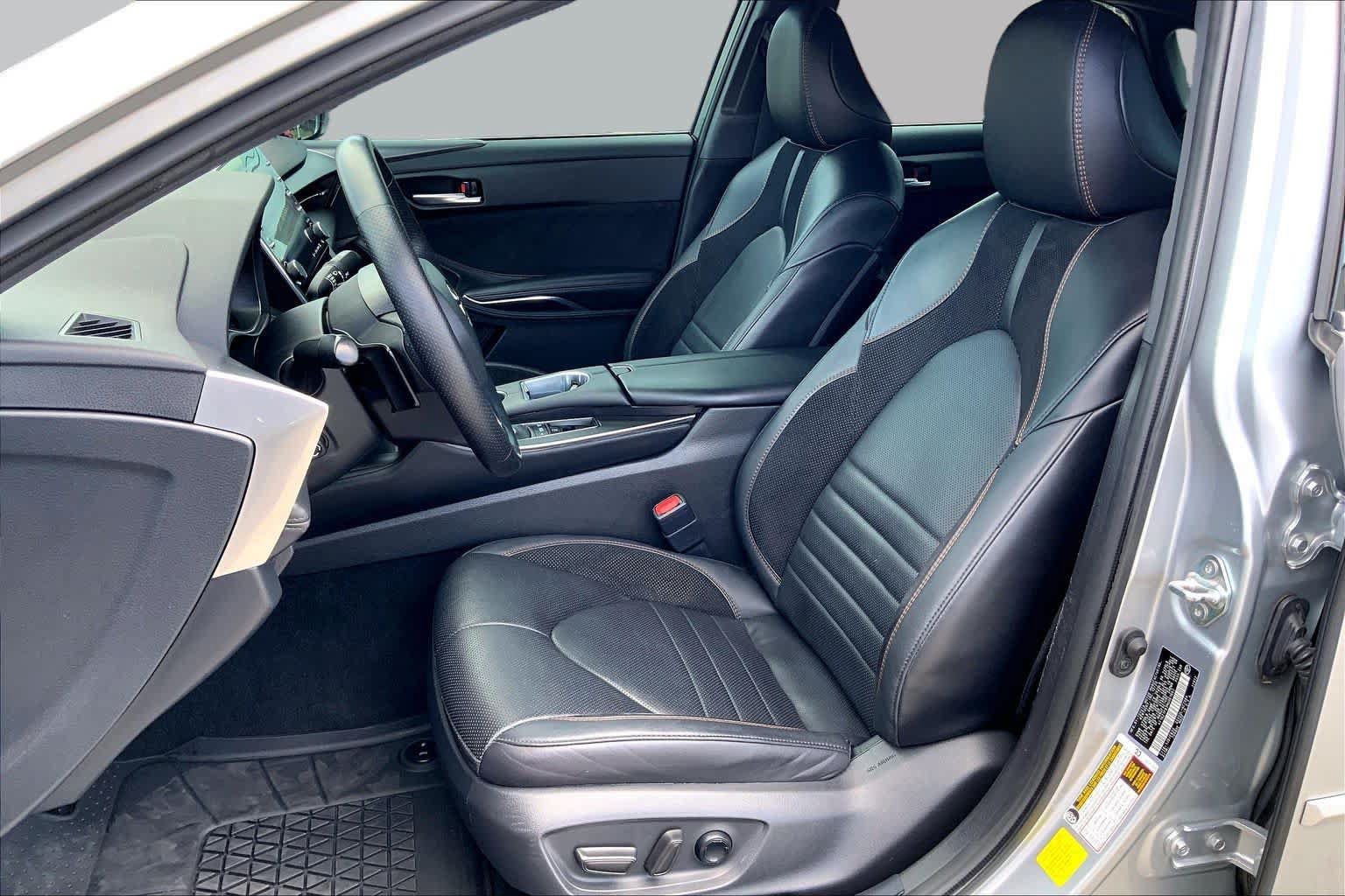 Used 2021 Toyota Avalon Touring FWD image 8
