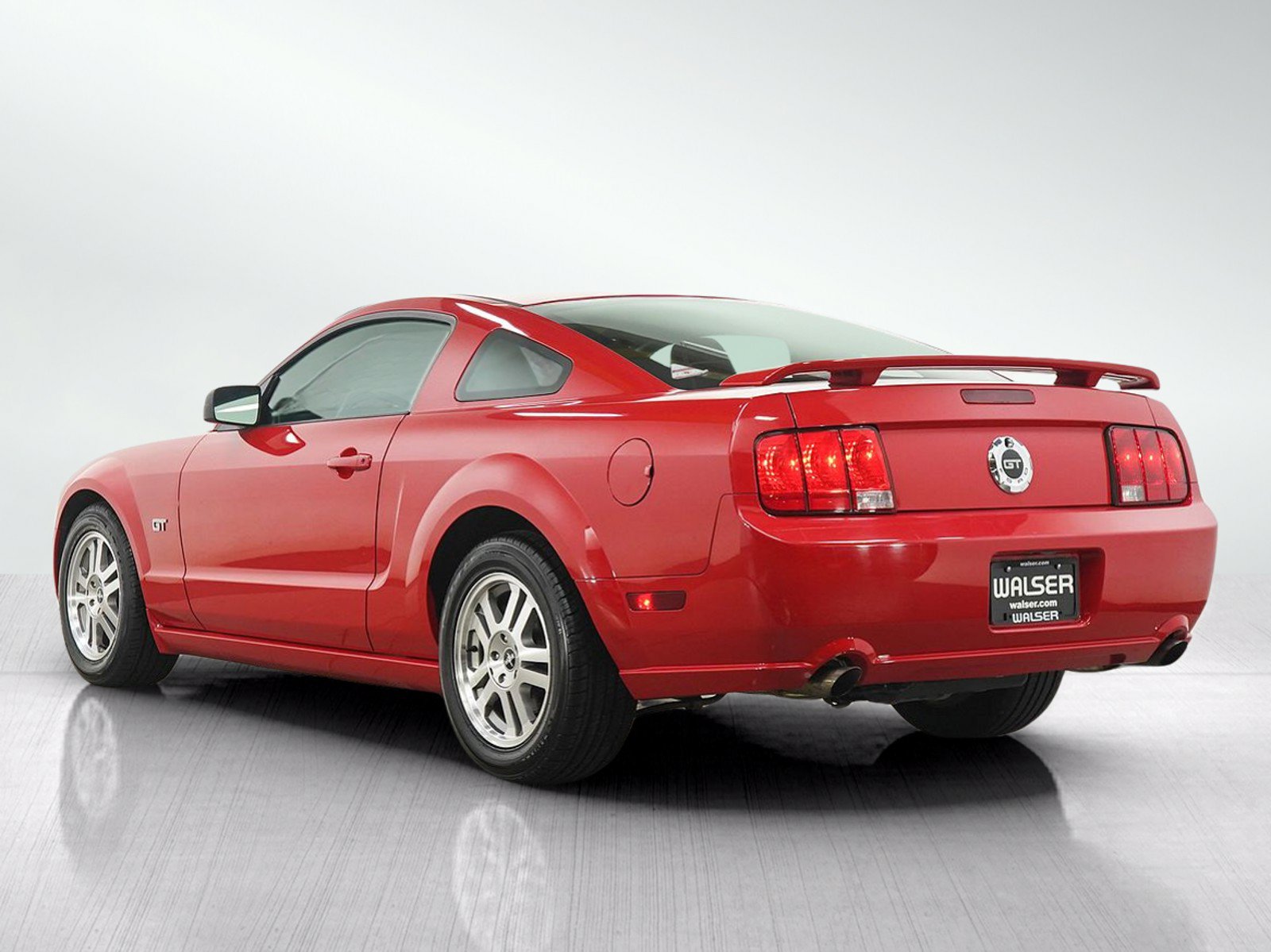 Used 2006 Ford Mustang GT Premium RWD image 3