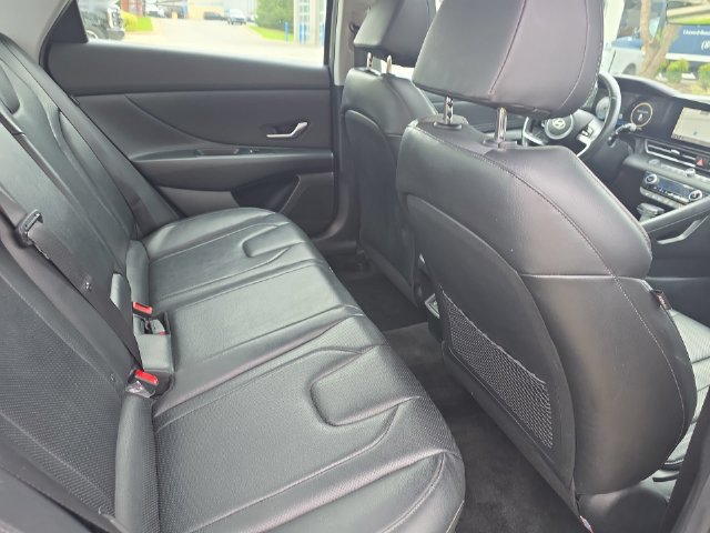 Used 2024 Hyundai Elantra Limited FWD image 12