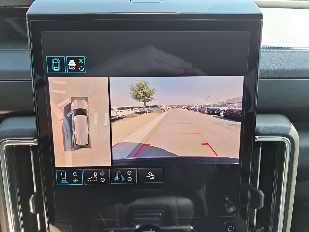 Used 2025 GMC Yukon XL Denali image 45