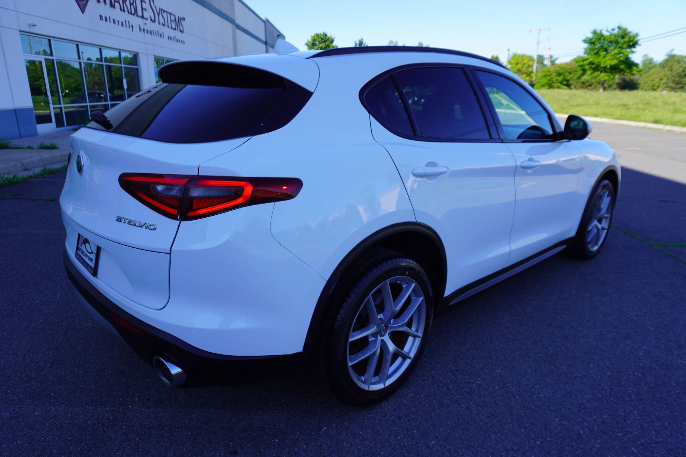 Used 2018 Alfa Romeo Stelvio Sport w/ Quick Order Package 22J Sport AWD/4WD image 7