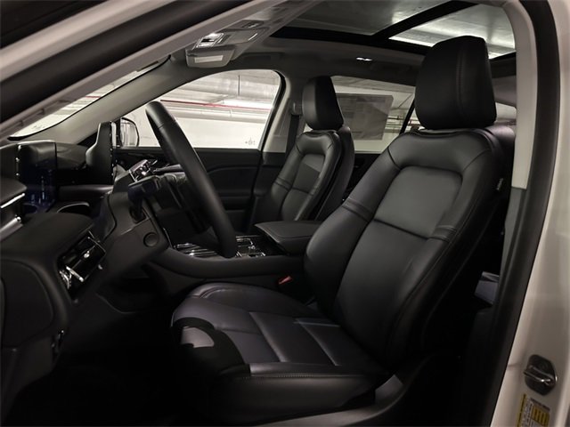 Used 2025 Lincoln Aviator AWD w/ Equipment Group 101A image 17