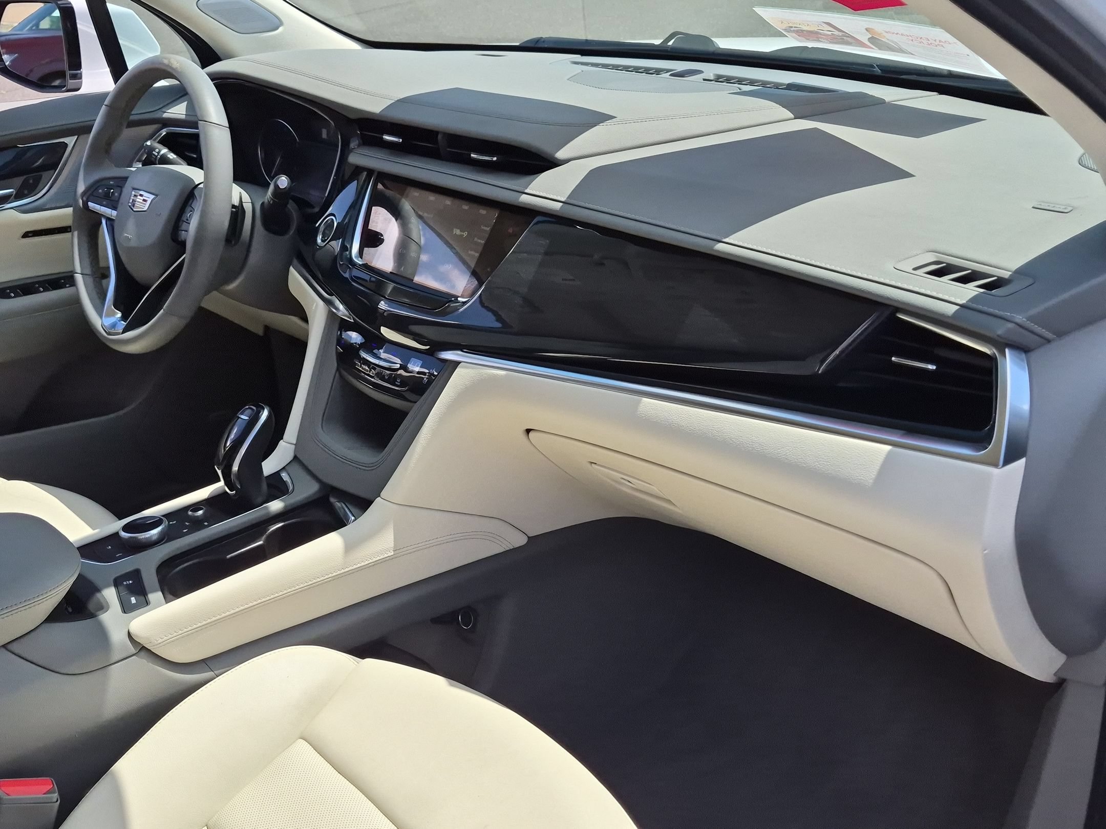 Certified 2024 Cadillac XT6 Premium Luxury AWD/4WD image 28