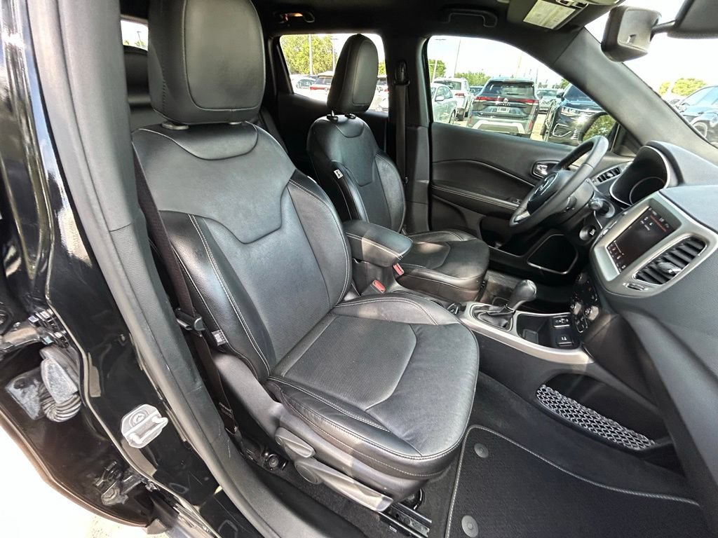 Used 2021 Jeep Compass Latitude FWD image 31