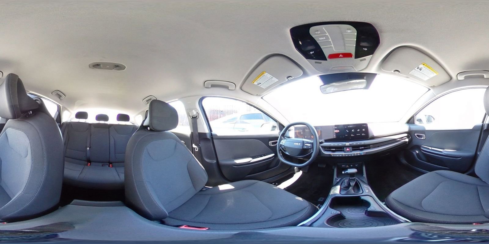 Used 2025 Kia K4 LXS image 41