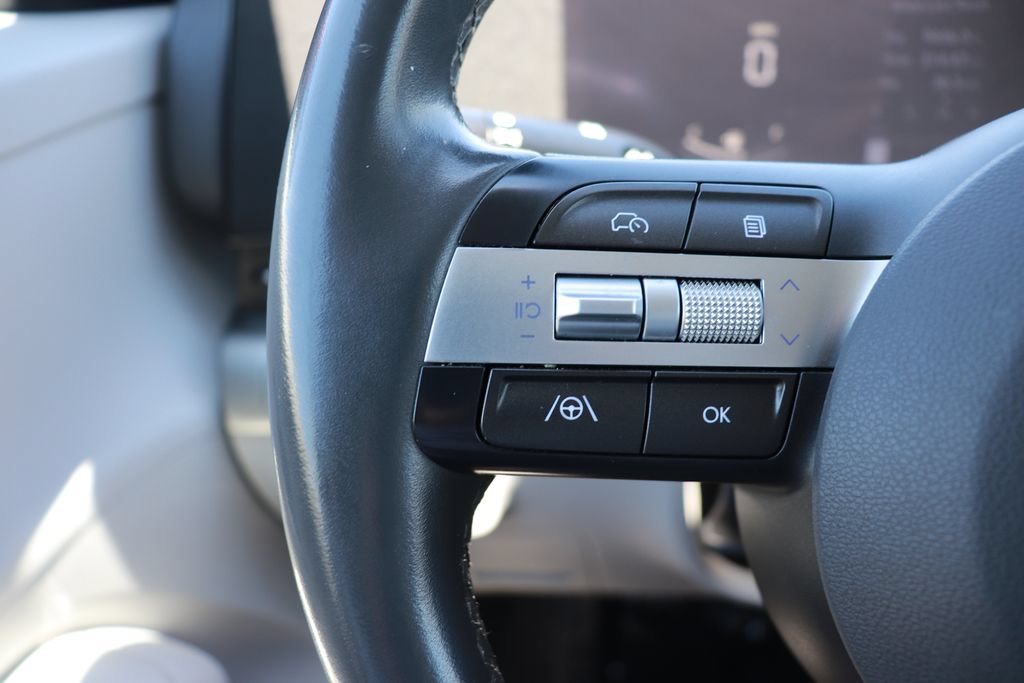 Used 2024 Hyundai Kona SEL FWD image 18