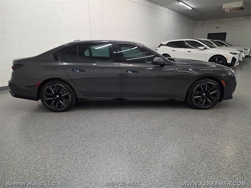 Used 2024 BMW 760i xDrive w/ Executive Package AWD/4WD image 12