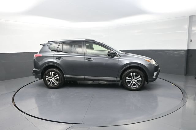 Used 2016 Toyota RAV4 LE FWD image 27