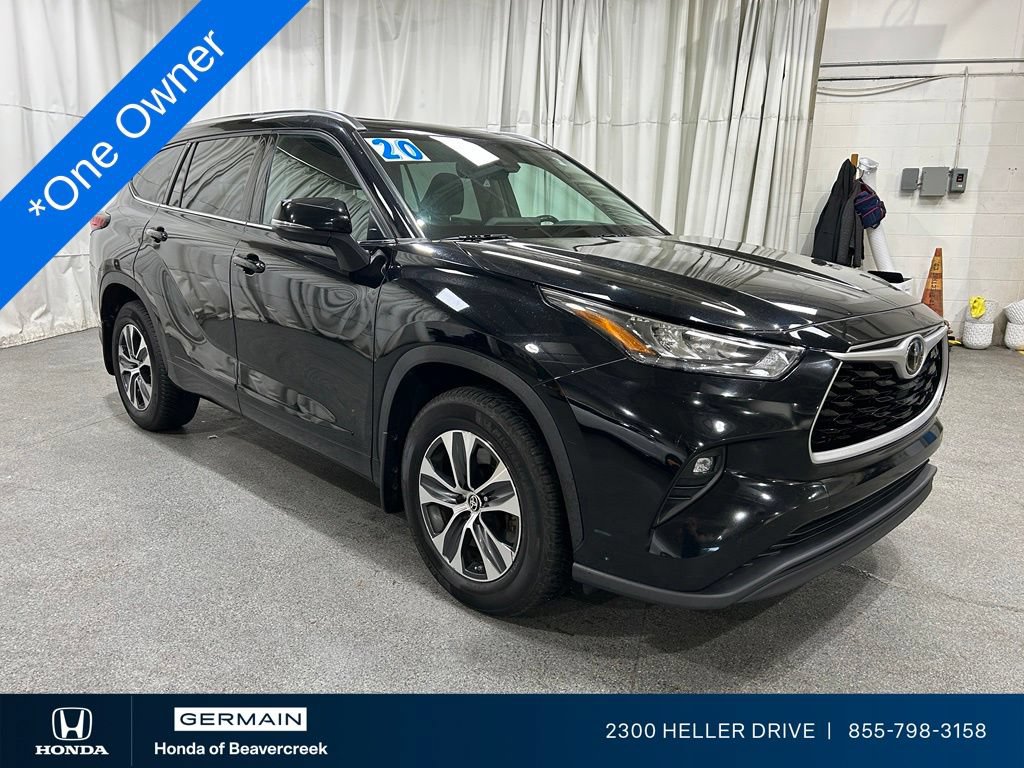 Used 2020 Toyota Highlander XLE AWD/4WD image 1