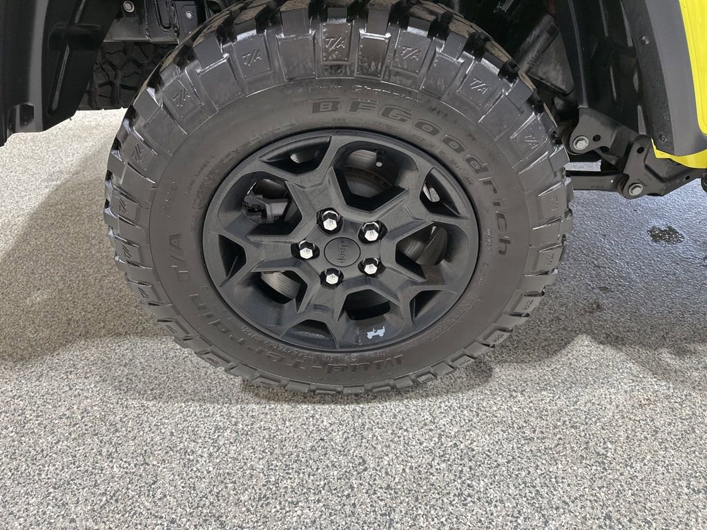 Used 2023 Jeep Gladiator Willys image 20
