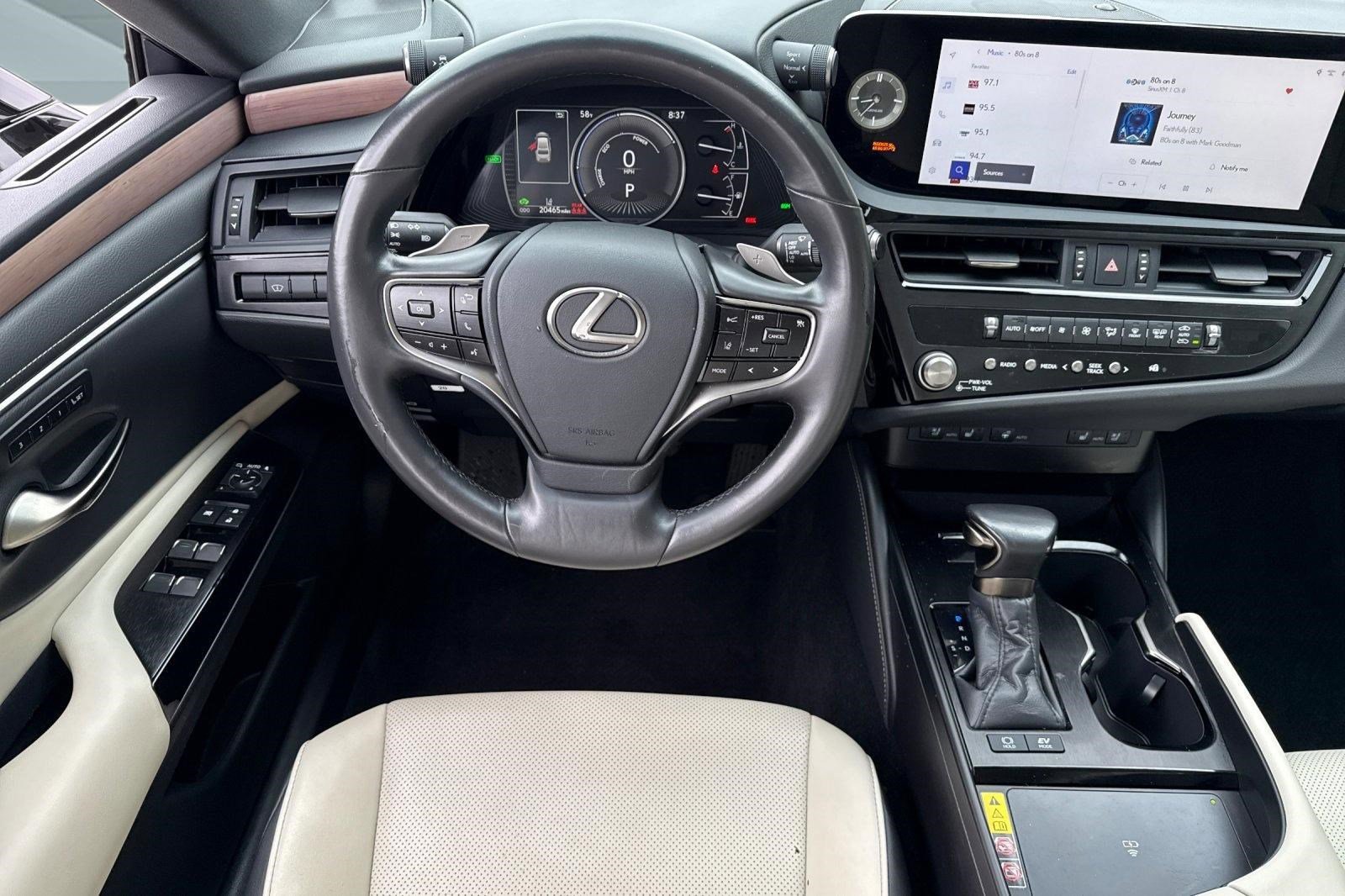 Used 2025 Lexus ES 300h w/ Premium Package FWD image 29