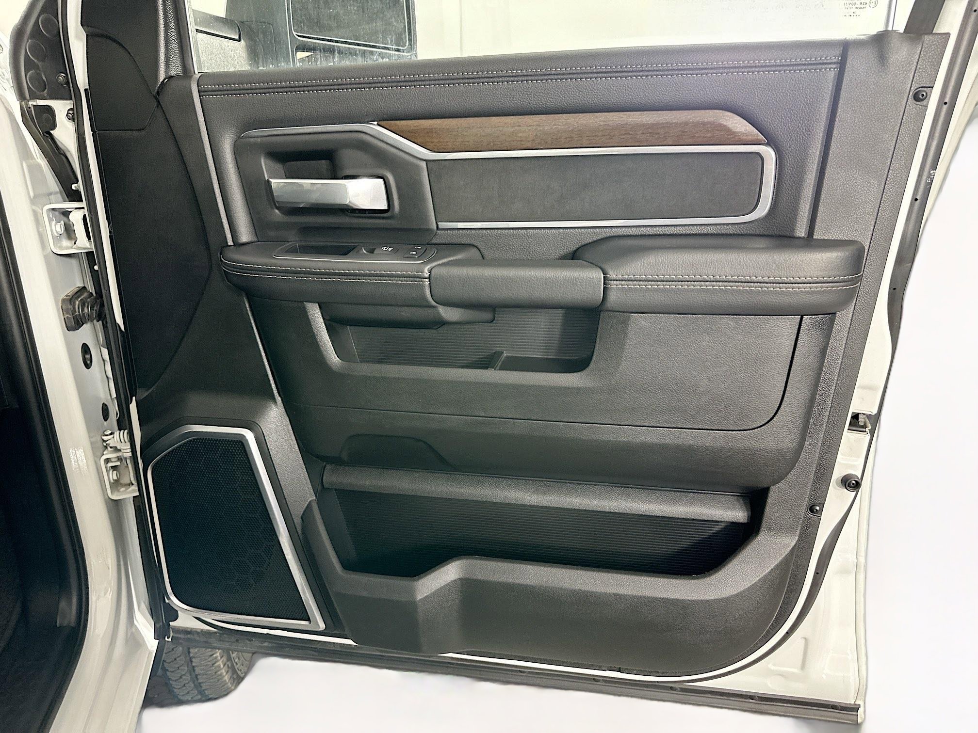 Used 2024 RAM 2500 Laramie w/ Safety Group image 31
