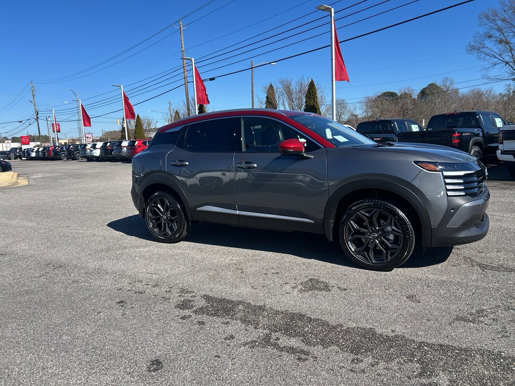 New 2026 Nissan Kicks SR image 2