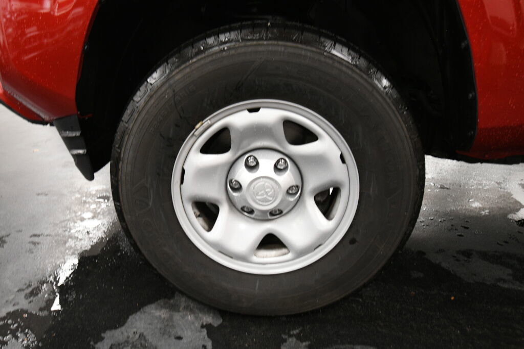 Certified 2023 Toyota Tacoma SR image 32