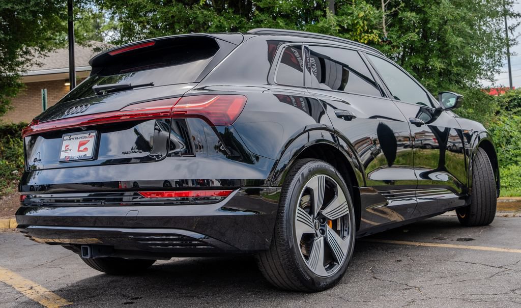 Used 2023 Audi e-tron Premium Plus AWD/4WD image 28