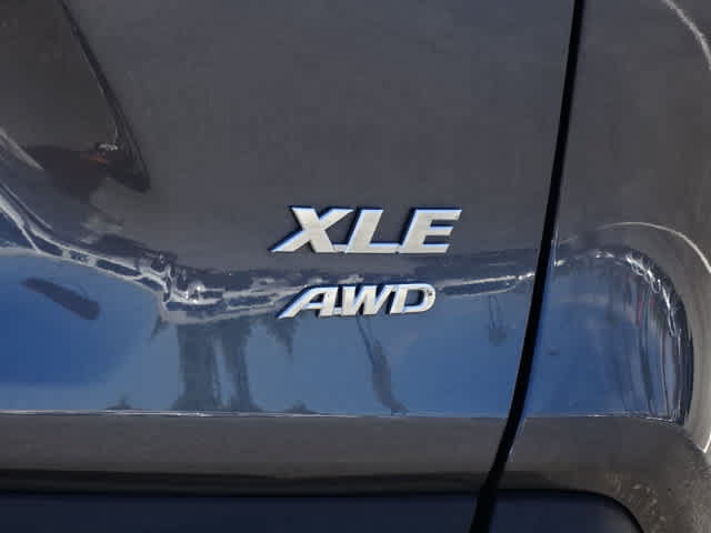 Used 2023 Toyota RAV4 XLE Premium AWD/4WD image 10